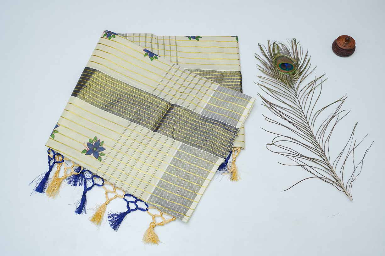 Handloom Saree with Flower Design
