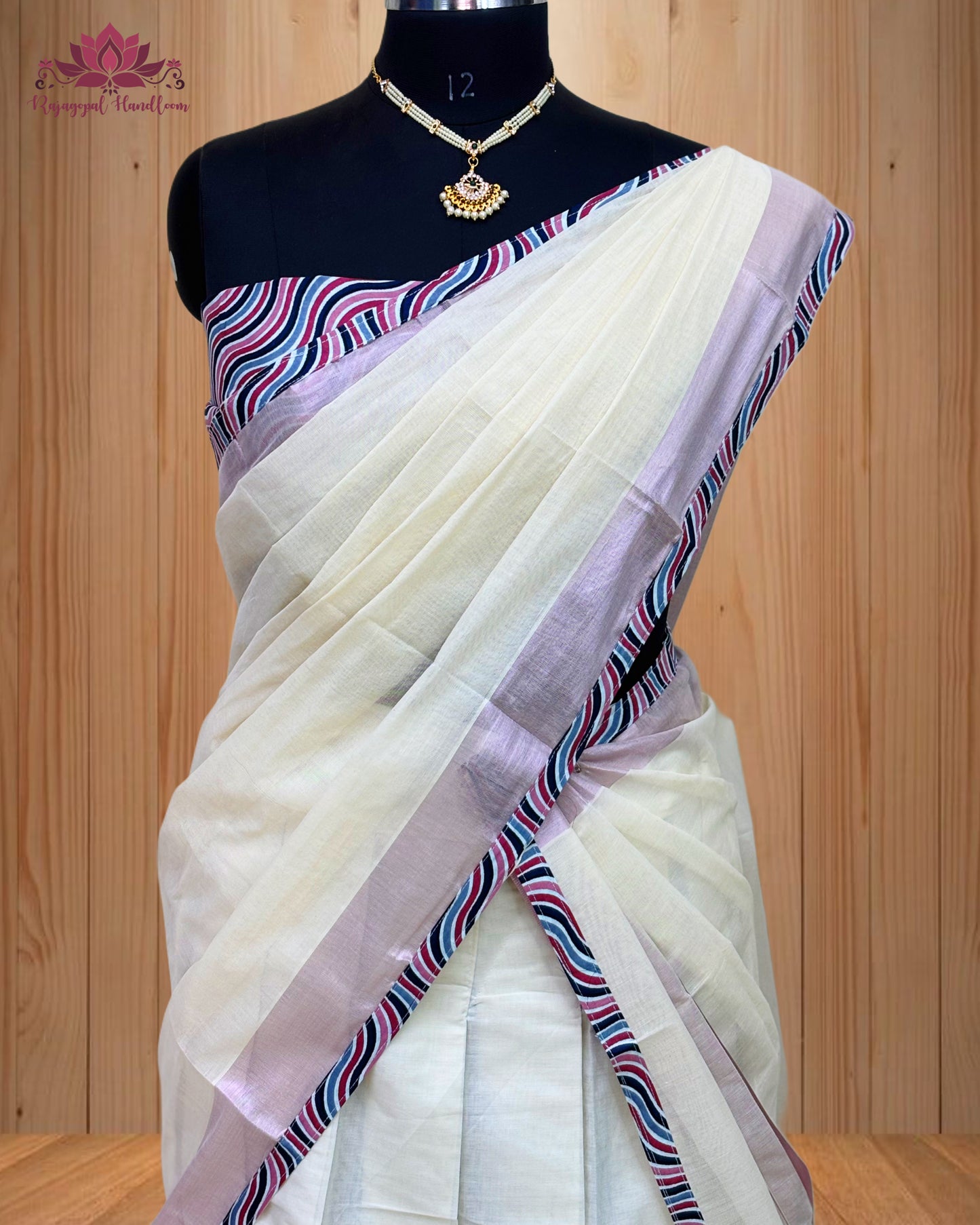 Kerala traditional Dhawani set a perfect blend of elegance and tradition