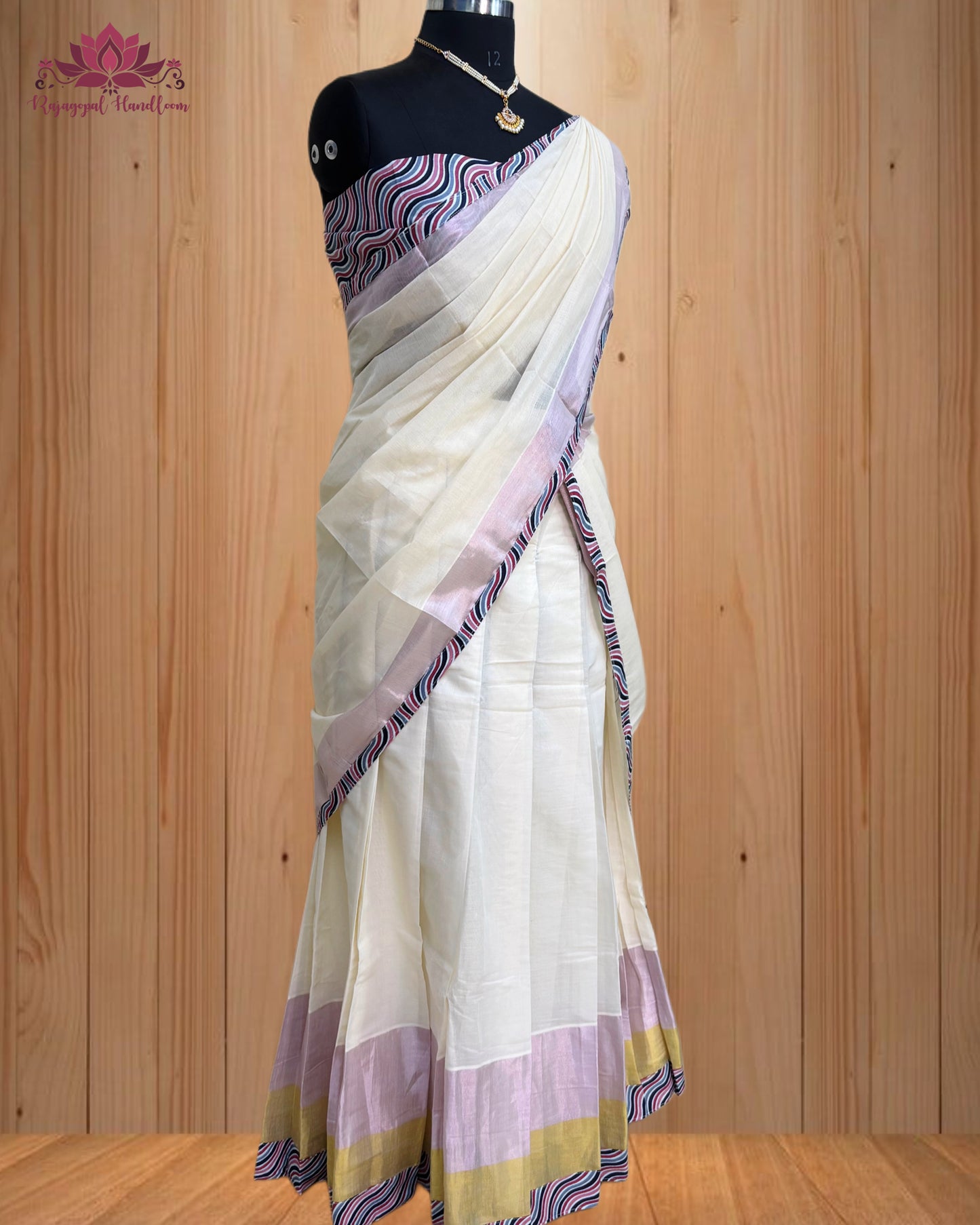Kerala traditional Dhawani set a perfect blend of elegance and tradition