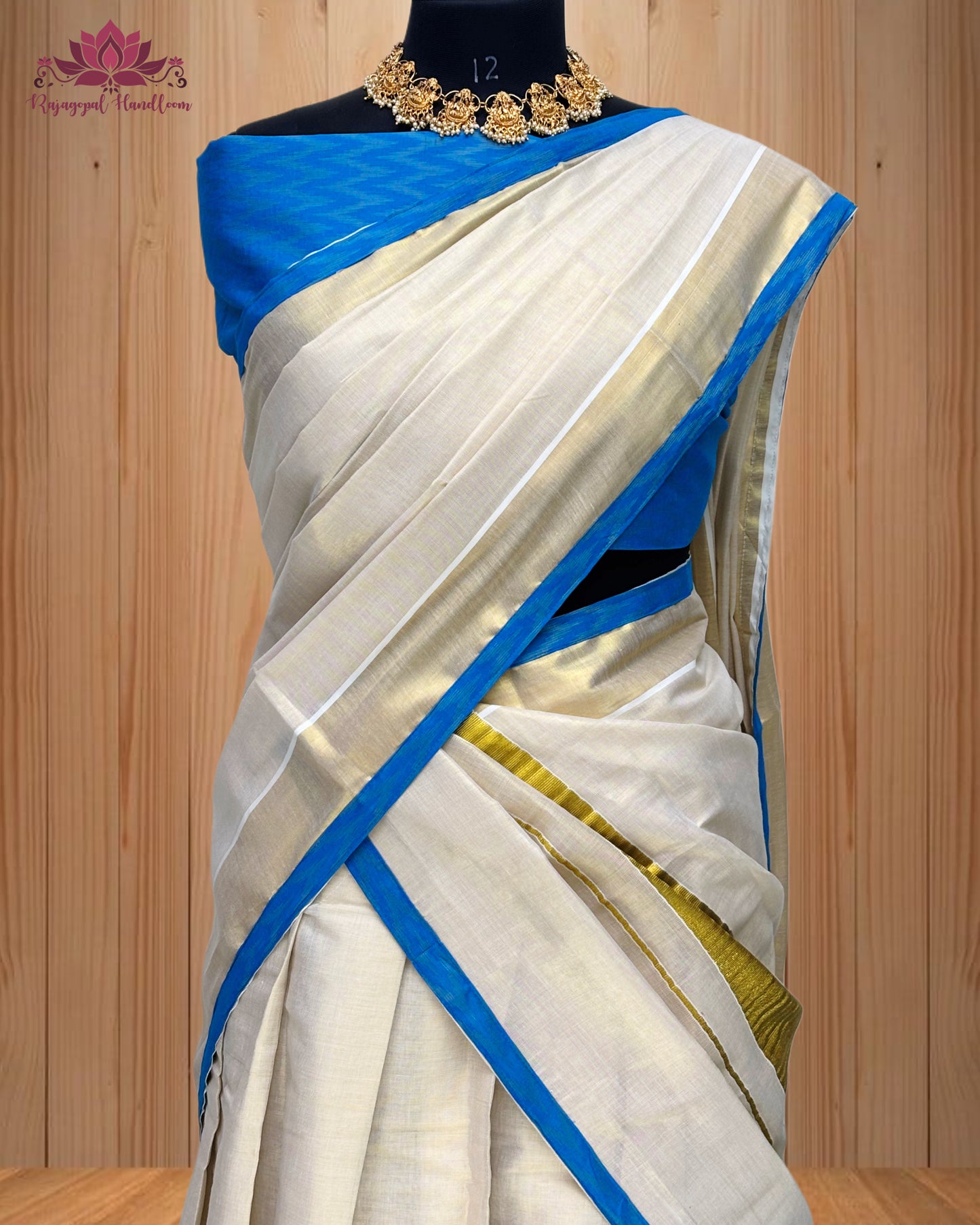 Dhawani Set with a stunning blue border