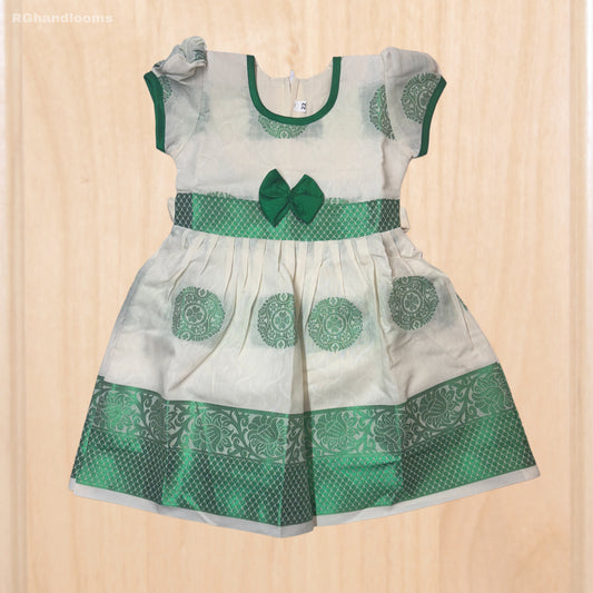 Green colour Kids frock